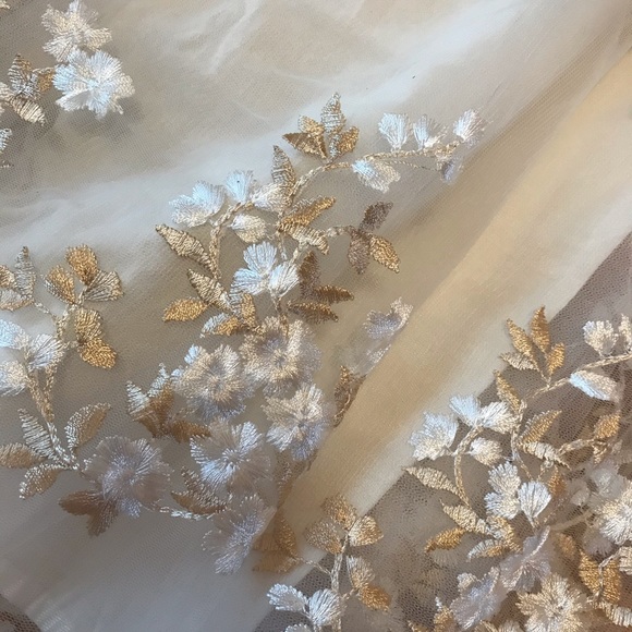 Little Girl’s Special Occasion Dress, Size 7 - Picture 3 of 7